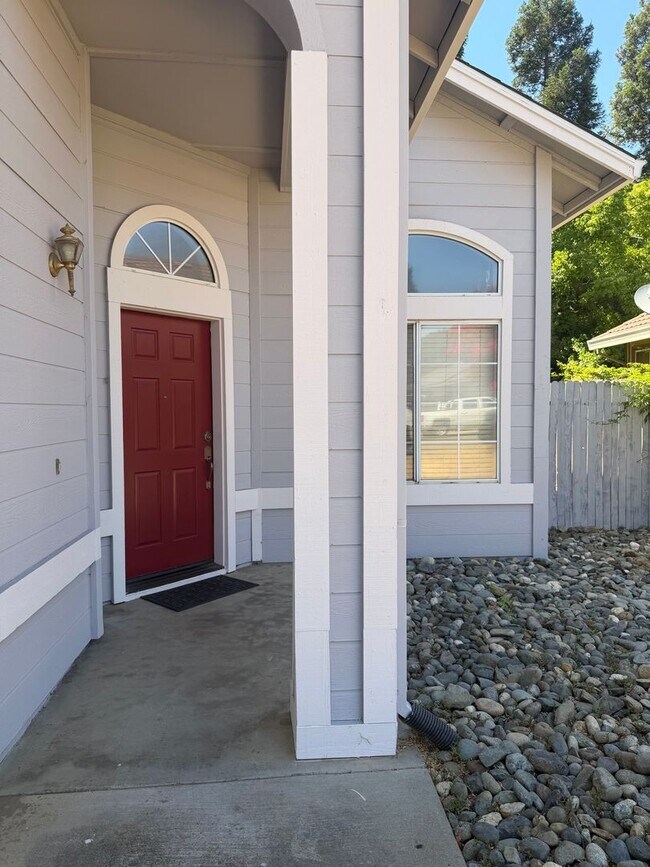 Photo - Bright & Spacious 3 Bedroom Home with Vaulted Ceilings, New Carpet & Private Backyard in Antelope!