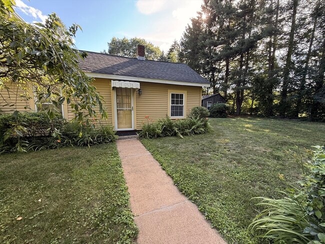 Photo - 391 Bedford St Unidad R