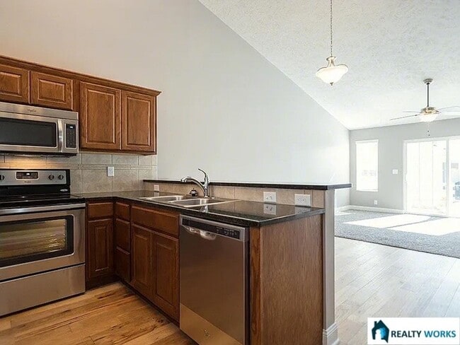 Photo - Spacious 4 Bed, 3 Bath Townhome with finished Basement