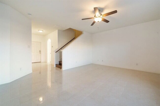 Photo - Modern Rosharon Home