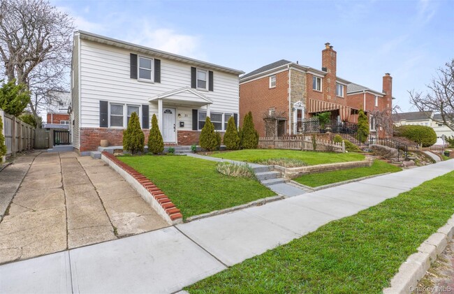 Photo - 311 W Penn St