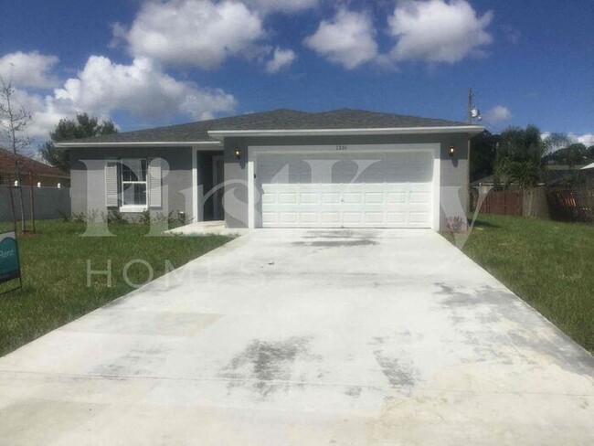 Photo - 1351 SW Amboy Ave House