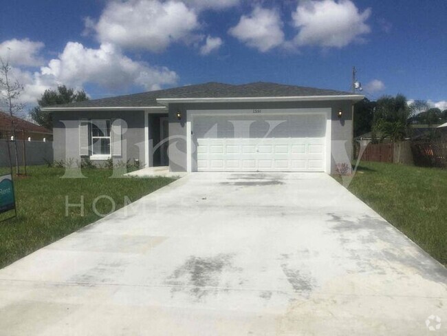 Building Photo - 1351 SW Amboy Ave Rental