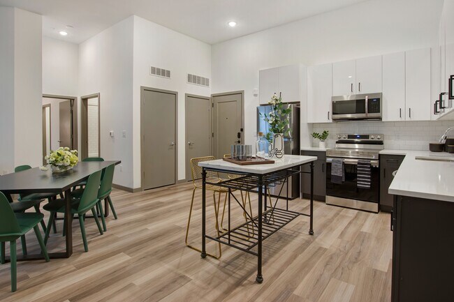 From wood plank floors to 9’ ceilings, our interiors are refreshing, relaxing, and ready to welcome you home.