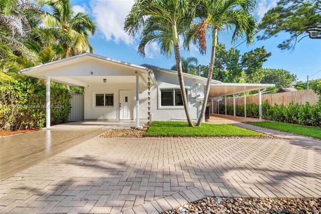 Building Photo - 4471 SW 10th St Rental