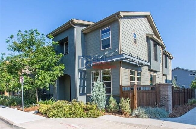 Building Photo - 7317 W Center Ave