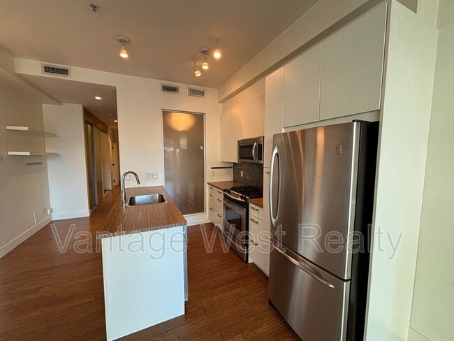 Photo - 218-1289 Ellis St