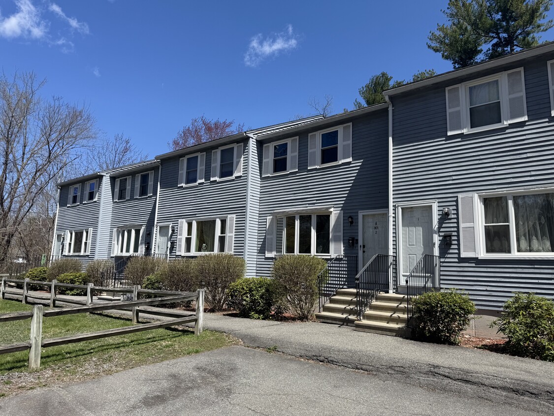 Photo - 801 Robbins Ave (Dracut, MA)
