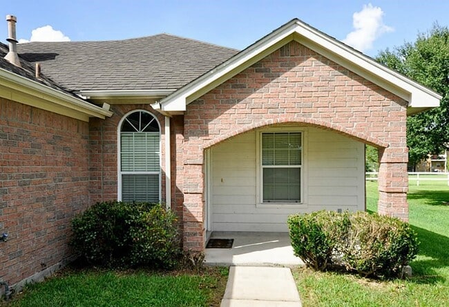 Photo - 8715 Charity St