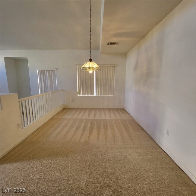 Photo - 211 Tayman Park Ave