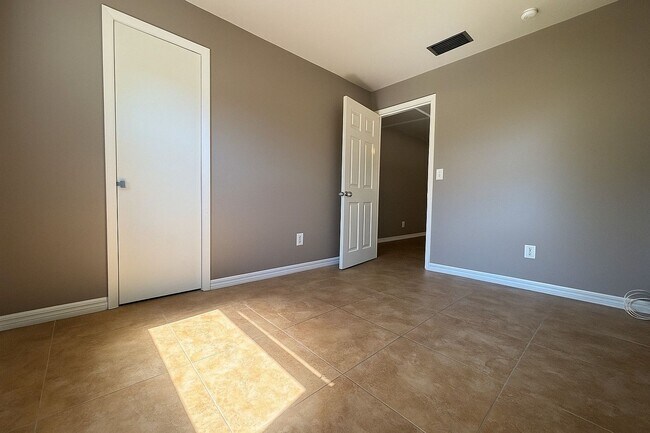 Photo - 5440/5444 Eleventh Ave Unit 5444