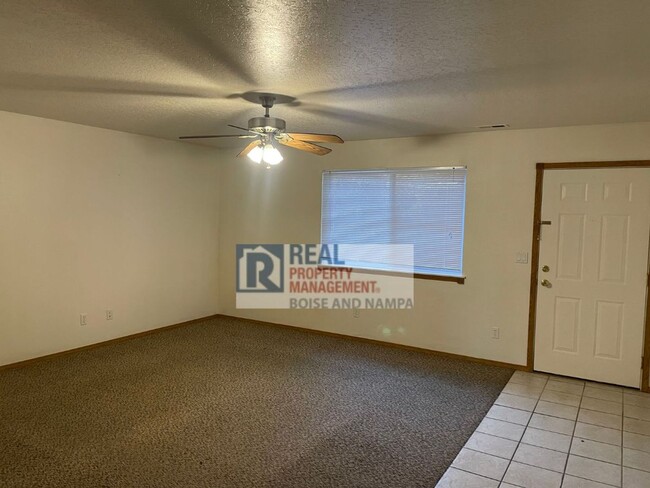 Nice 2 Bedroom Near NNU and Downtown Nampa! Rental For Rent in Nampa ...