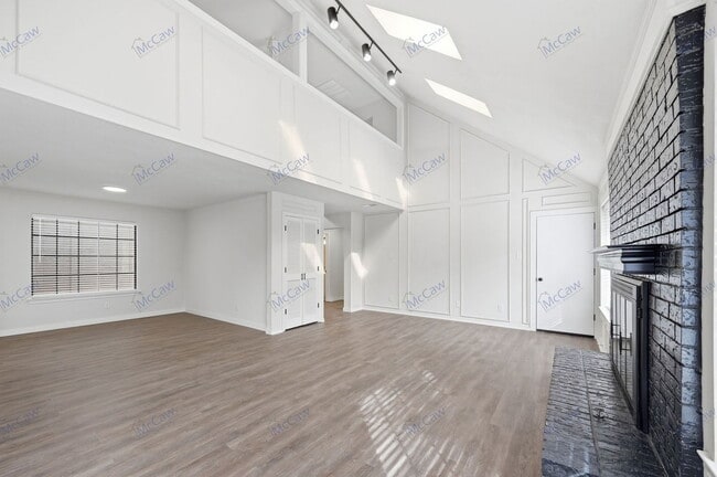 Photo - 5028 Groom Ln