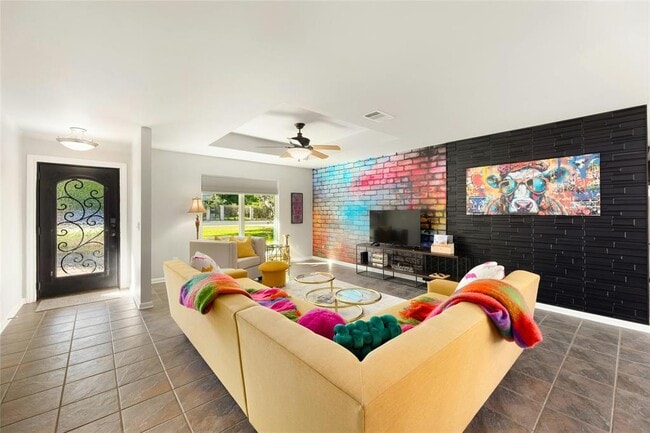 Photo - 10002 Lake Ridge Dr