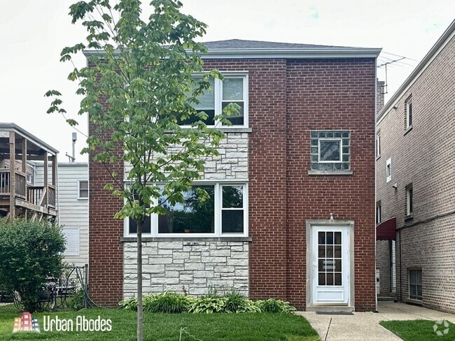 Building Photo - 2707 W Berwyn Ave Unit J03W Rental