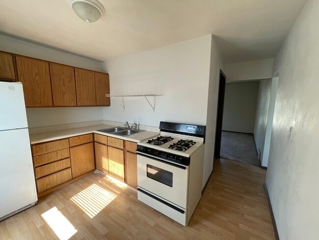 Photo - 1921 10th St Apartments Unit Upper