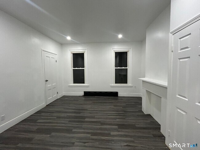 Photo - 111 Kensington St