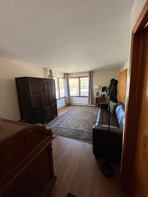 Living Room - 1009 Haywood Dr Unidad B