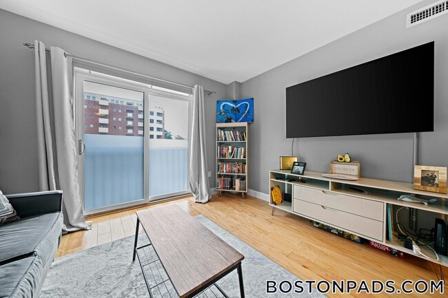 175 Cottage St Unit 214