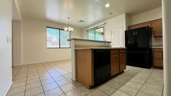 Photo - Eastside (Stella and Kolb) 4 bedroom  2 ba...