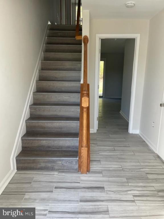 Building Photo - 216 Pinecove Ave