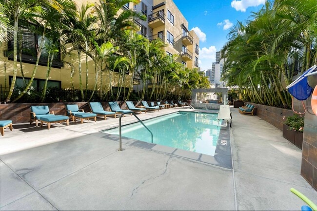 Photo - March Move-in Special!!! Downtown Cortez Hill Junior Studio | Pool, Parking & Modern Finishes