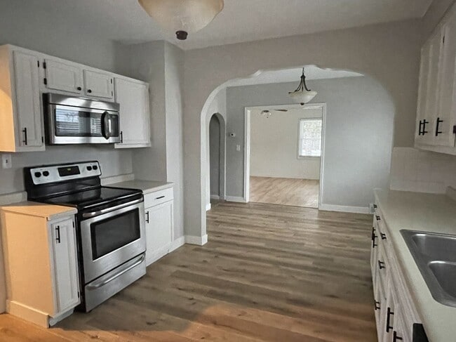 Photo - 304 S 1st St