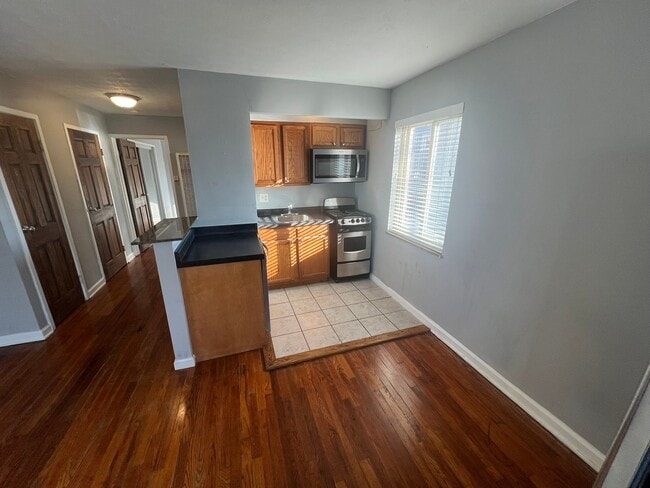 Photo - 2519 Indianola Ave Unidad G