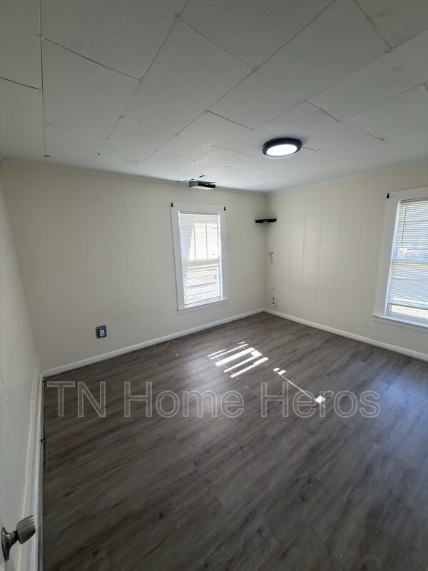 Photo - 2427 Seymour Ave