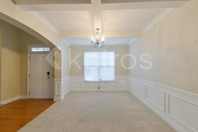 Photo - 912 Golden Bell Ln