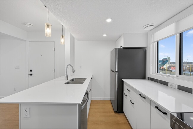 Photo - 7035 Fane Rd