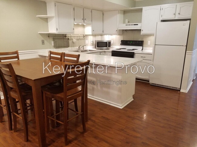 Photo - 1686 Hickory Ln