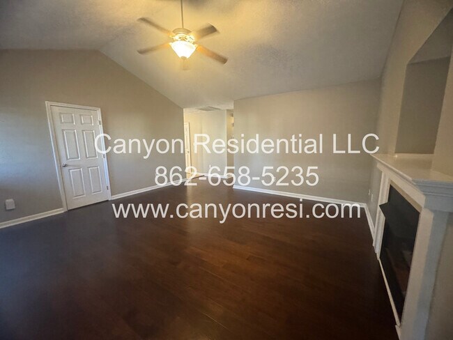 Photo - 2220 Chasewater Rd