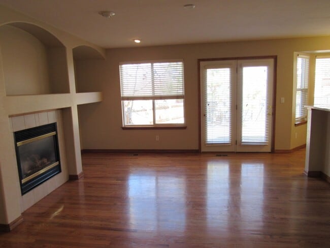 Photo - Spacious 5 bedroom home in Hunters Glen