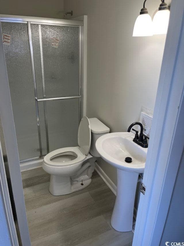 Building Photo - 5918 Woodside Ave