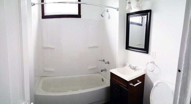 Photo - 1864 Seneca St