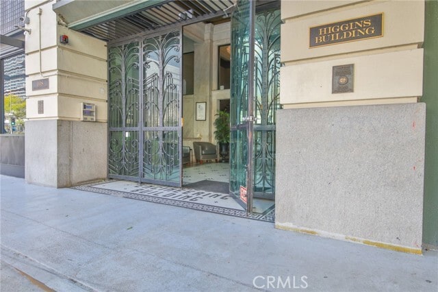 Photo - 108 W 2nd St Unidad 803