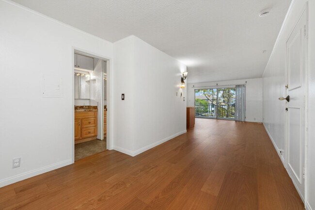 200 McNeil Ln Unit 215