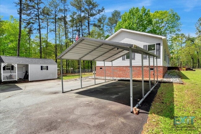 Photo - Welcome to this 3 Bedroom, 2 Bath Home in Wildwood Point!