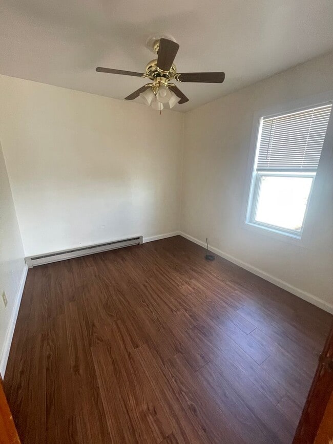 Photo - 307 9th Ave NE Unit Upper Level