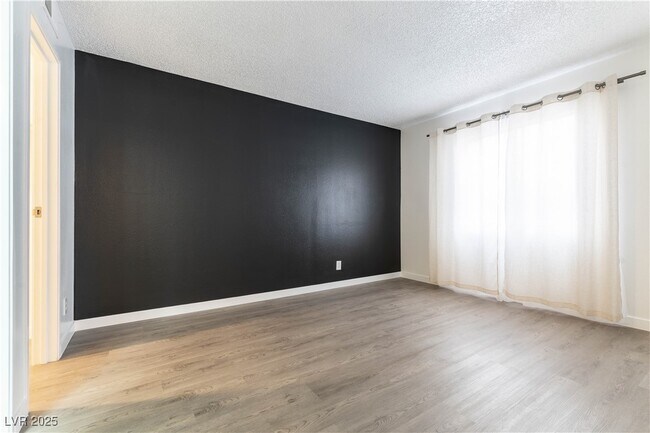 Photo - 601 Cabrillo Cir Unit 211