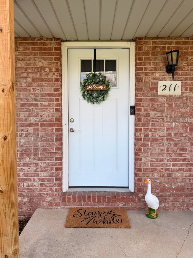 Photo - 211 Centenial Ave