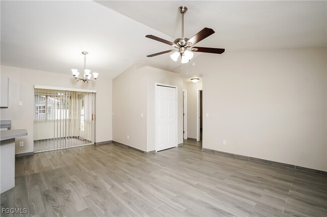 Photo - 126 SE 7th St