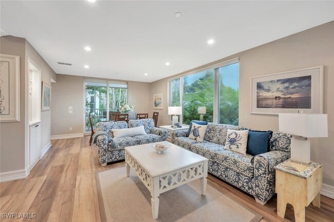 Photo - 180 6th Ave S Unidad 3