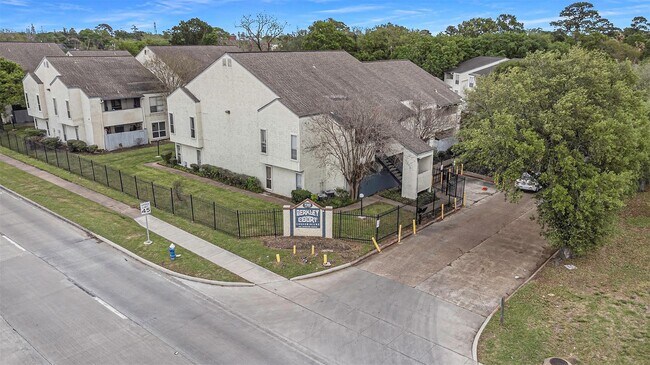 Building Photo - 7313 Gulf Fwy Unit 407 Rental