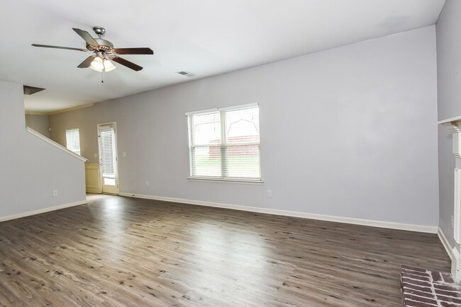 Photo - 191 Camellia Way