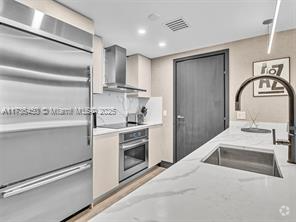 Building Photo - 1300 Brickell Bay Dr Unit # 2905 Rental