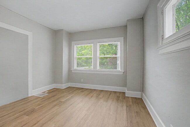Photo - 2600 Wayne Ave