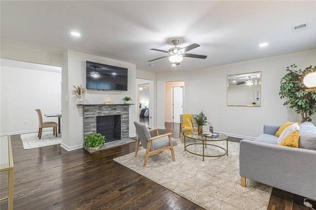 Photo - 1215 Anchor Terrace SW