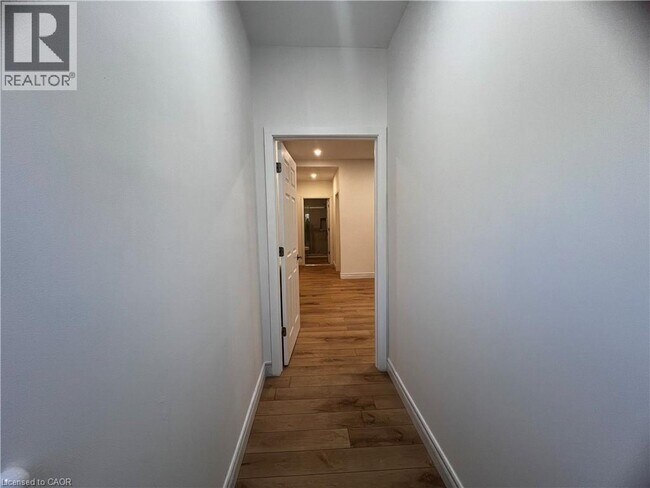 Photo - 804A ST CLAIR Avenue W Unit# 102 Unité 102